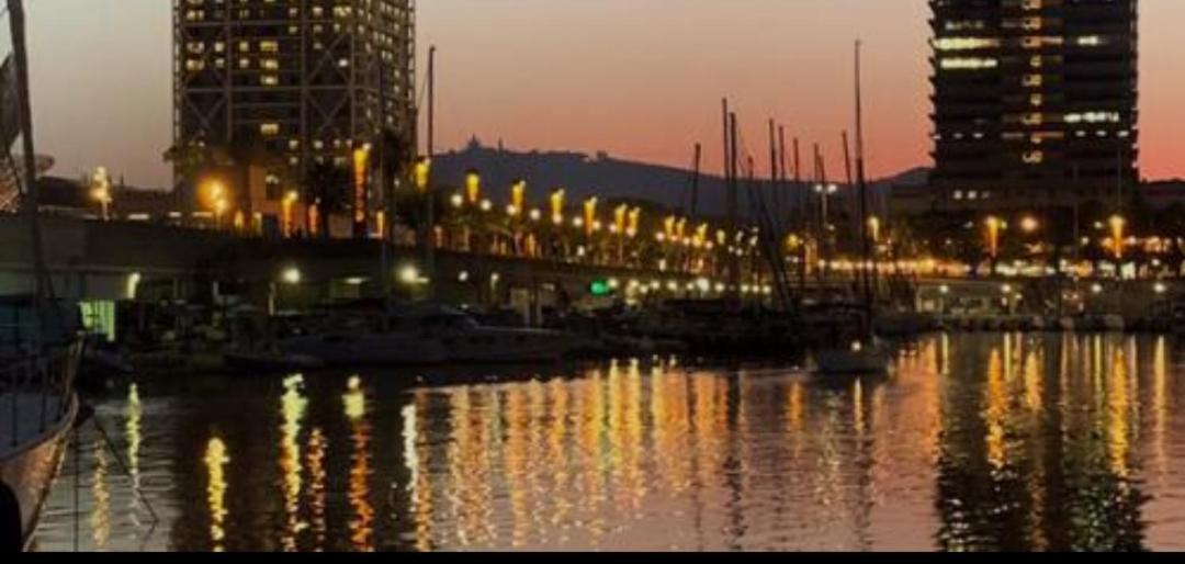 Отель Barco Барселона Экстерьер фото